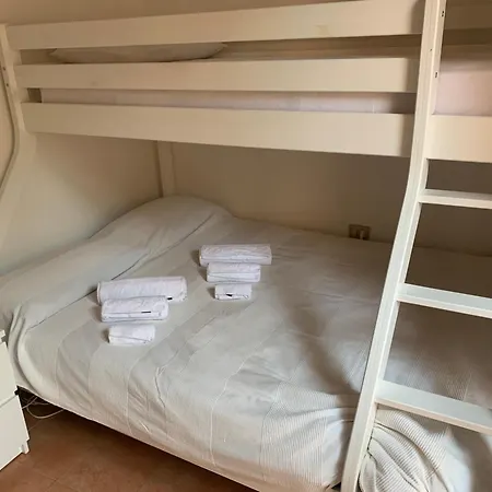 Дом отдыха Eden Rock House *