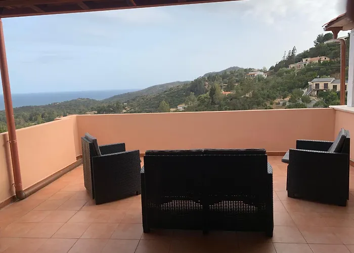 Nyaraló Eden Rock House *